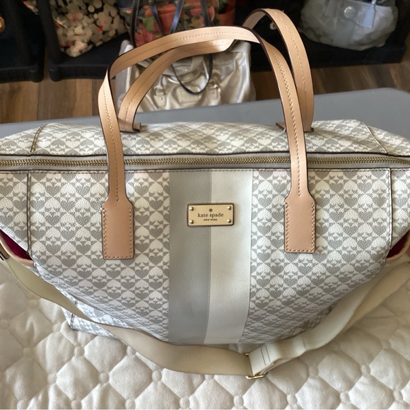 Kate Spade RARE EUC Classic Noel Print weekender tote bag with adjustable strap - Picture 10 of 16